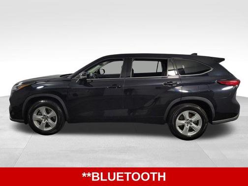 2020 Toyota Highlander LE