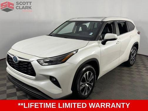 2024 Toyota Highlander Hybrid XLE