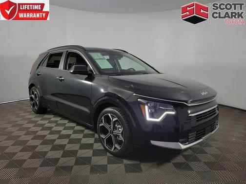 Aurora Black Pearl 2023 Kia Niro Touring
