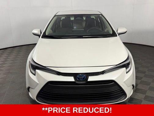 2024 Toyota Corolla Hybrid SE