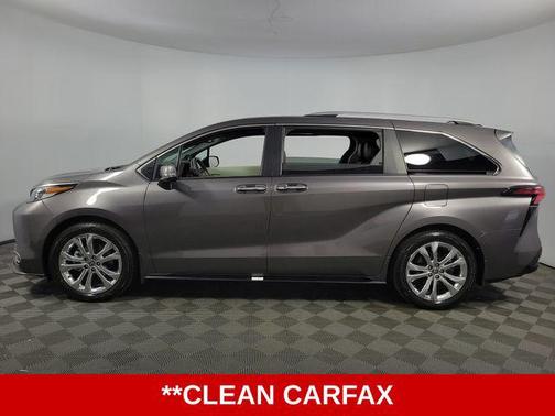 2023 Toyota Sienna Platinum 7 Passenger