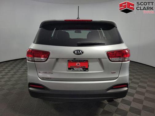 2018 Kia Sorento L