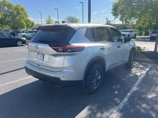Brilliant Silver Metallic 2025 Nissan Rogue S