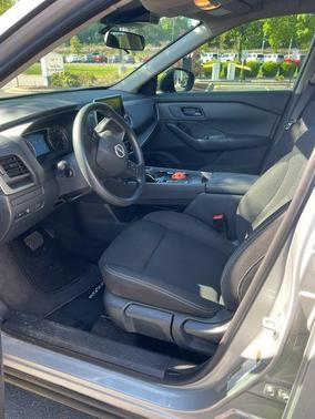 Brilliant Silver Metallic 2025 Nissan Rogue S