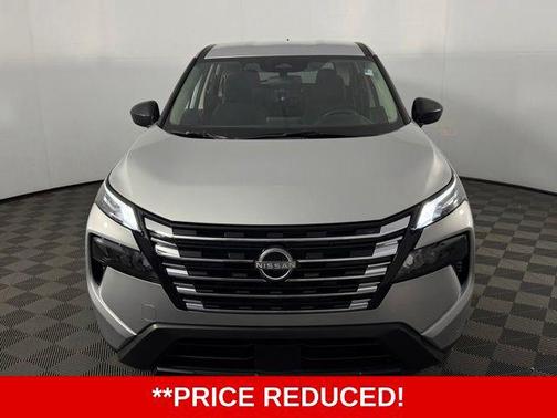 Brilliant Silver Metallic 2025 Nissan Rogue S