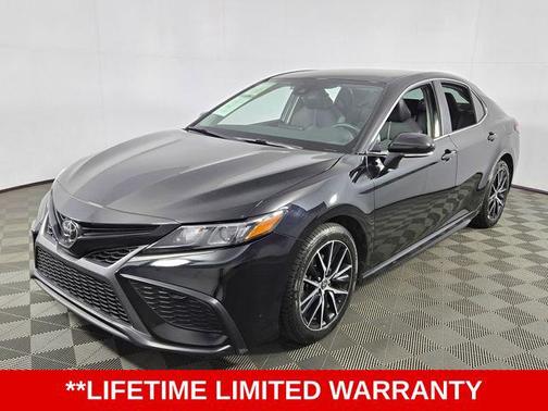 Midnight Black Metallic 2024 Toyota Camry SE