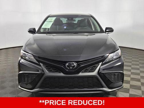 Midnight Black Metallic 2024 Toyota Camry SE