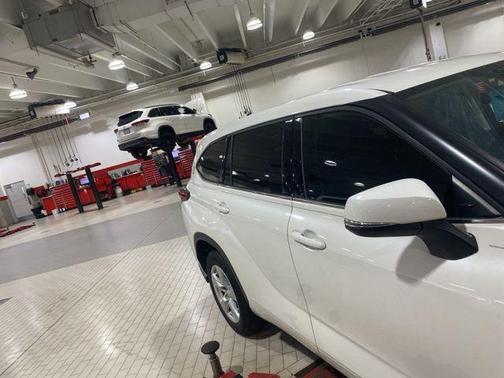 2020 Toyota Highlander L