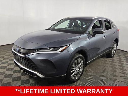 Coastal Gray Metallic 2021 Toyota Venza XLE