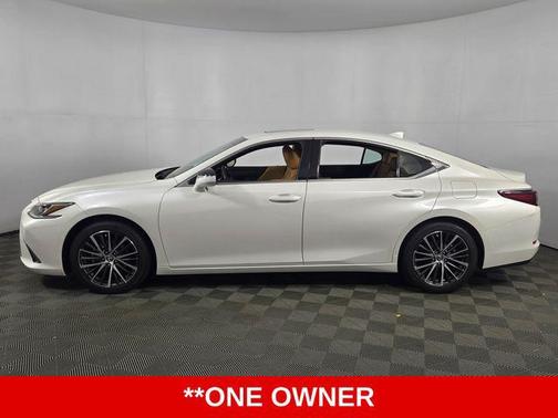 White Pearl 2025 Lexus ES 350 Base