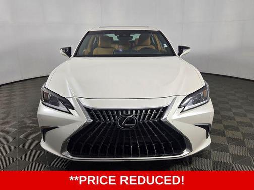 White Pearl 2025 Lexus ES 350 Base