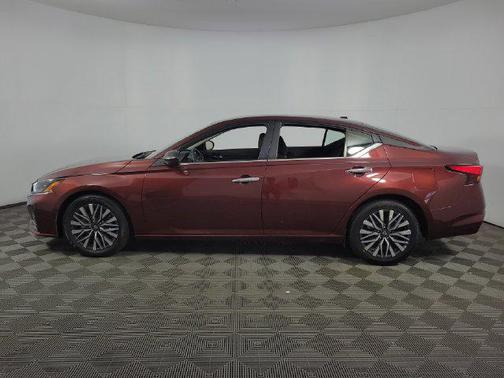 Garnet Pearl 2025 Nissan Altima 2.5 SV