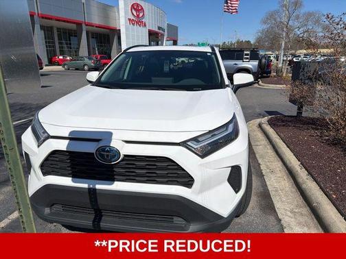 2024 Toyota RAV4 Hybrid XLE