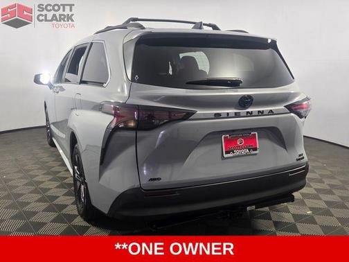 2024 Toyota Sienna Woodland Edition