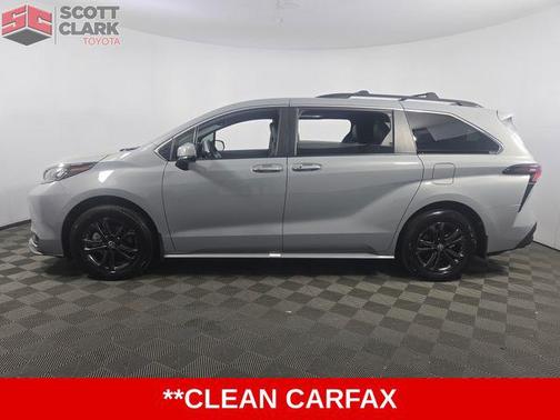 2024 Toyota Sienna Woodland Edition