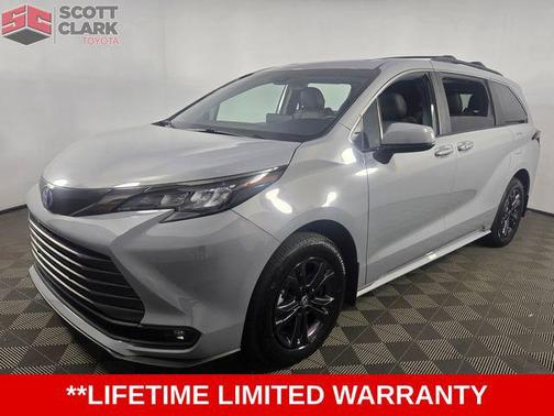 2024 Toyota Sienna Woodland Edition