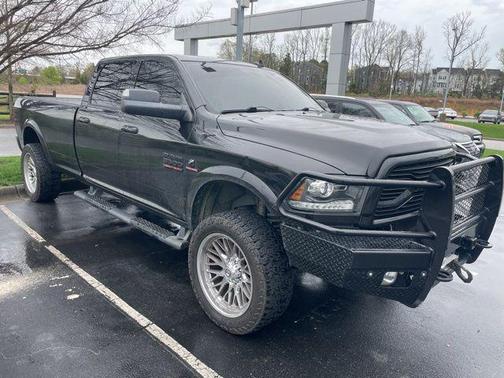 2018 RAM 3500 Laramie Crew Cab 4x4 8' Box