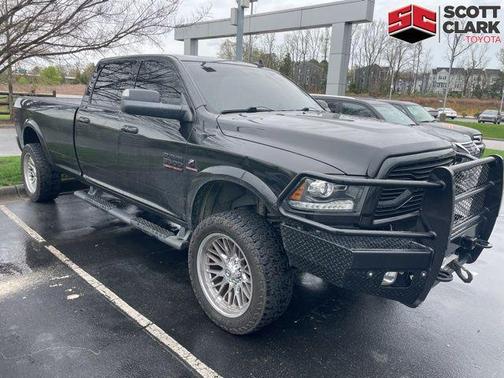 2018 RAM 3500 Laramie Crew Cab 4x4 8' Box