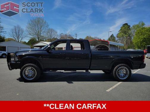 Brilliant Black Crystal Pearlcoat 2018 RAM 3500 Laramie Crew Cab 4x4 8' Box