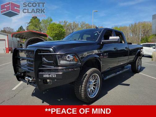 Brilliant Black Crystal Pearlcoat 2018 RAM 3500 Laramie Crew Cab 4x4 8' Box