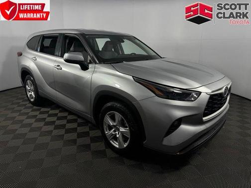 2022 Toyota Highlander LE