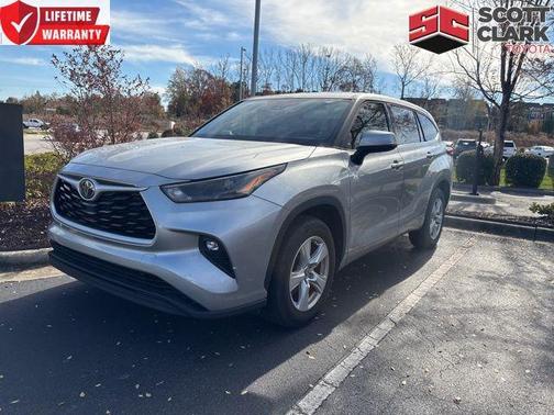 2022 Toyota Highlander LE