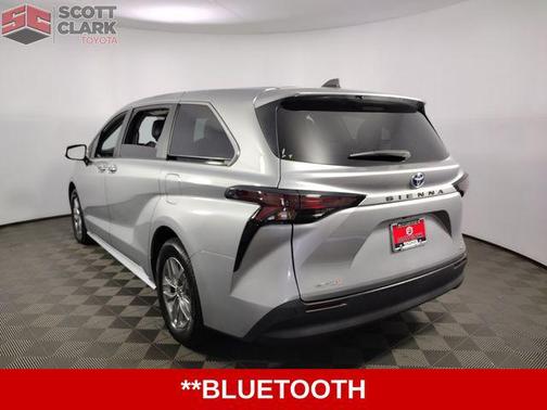2023 Toyota Sienna XLE 7 Passenger