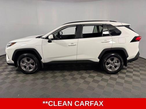 Ice Cap 2025 Toyota RAV4 XLE