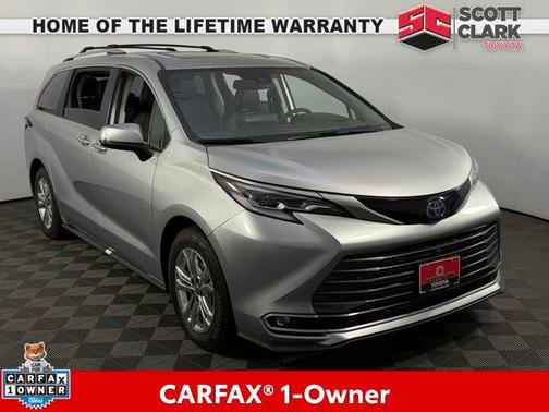 2023 Toyota Sienna Platinum 7 Passenger