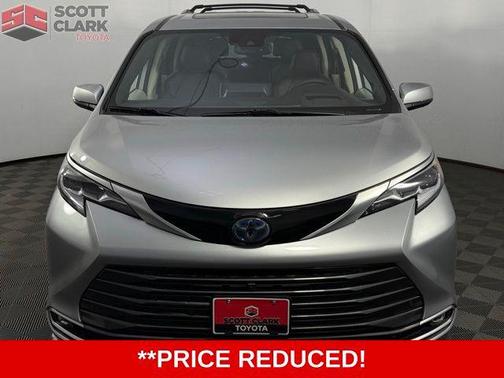 2023 Toyota Sienna Platinum 7 Passenger