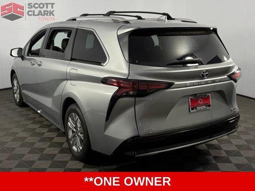 2023 Toyota Sienna Platinum 7 Passenger