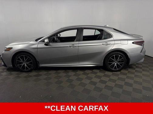 Celestial Silver Metallic 2024 Toyota Camry SE
