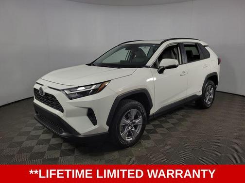 2025 Toyota RAV4 Hybrid XLE