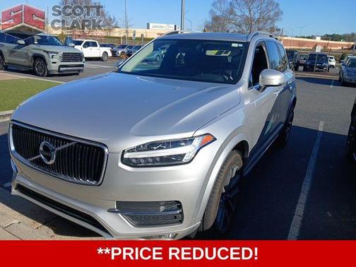 2019 Volvo XC90 T6 Momentum