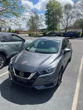 Gun Metallic 2020 Nissan Versa 1.6 SV