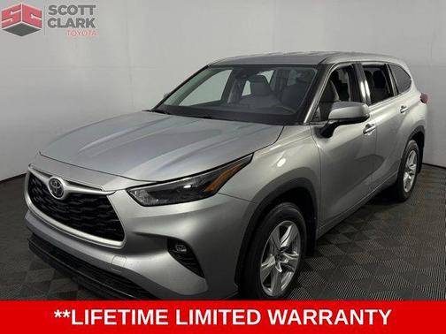 2022 Toyota Highlander LE