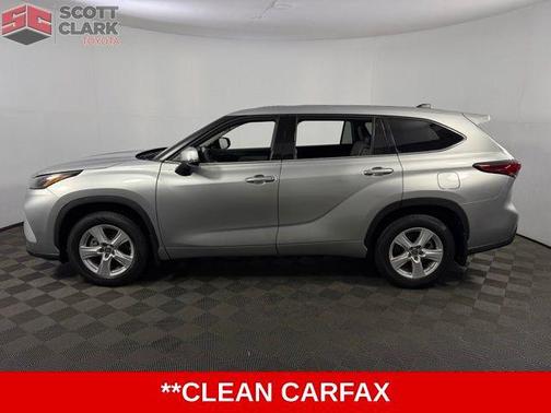 2022 Toyota Highlander LE