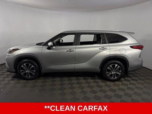 2023 Toyota Highlander Hybrid XLE