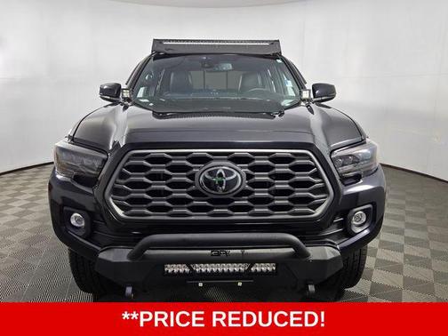 Midnight Black Metallic 2022 Toyota Tacoma TRD Off Road