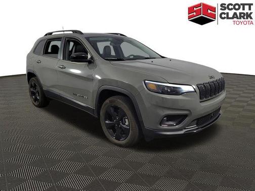 Sting-Gray Clearcoat 2023 Jeep Cherokee Altitude