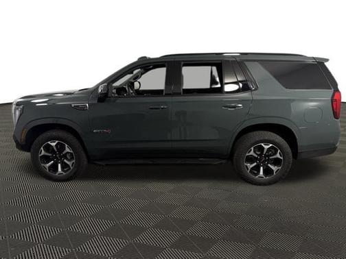 2025 GMC Yukon 4WD AT4
