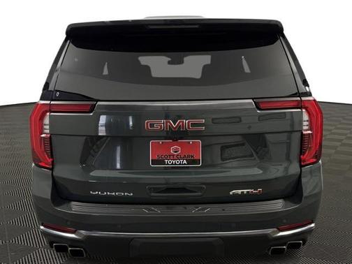 2025 GMC Yukon 4WD AT4