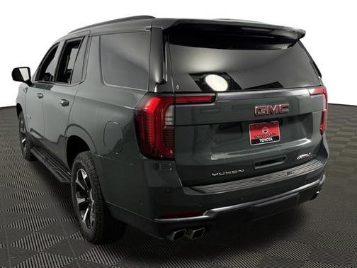 2025 GMC Yukon 4WD AT4