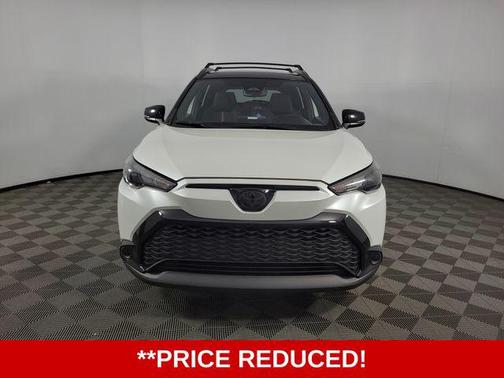 Wind Chill Pearl/Jet Black 2025 Toyota Corolla Hybrid L