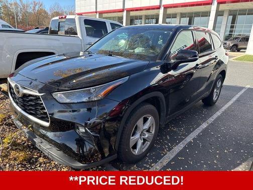 2022 Toyota Highlander LE