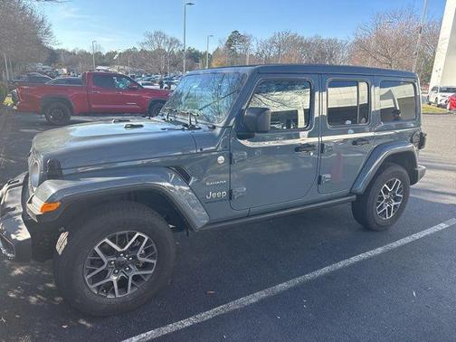 2024 Jeep Wrangler 4-Door Sahara 4x4