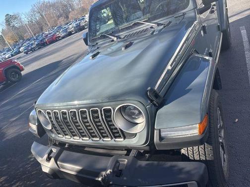 2024 Jeep Wrangler 4-Door Sahara 4x4