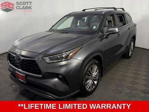 2022 Toyota Highlander Platinum