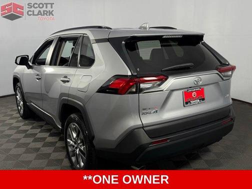 2022 Toyota RAV4 XLE Premium