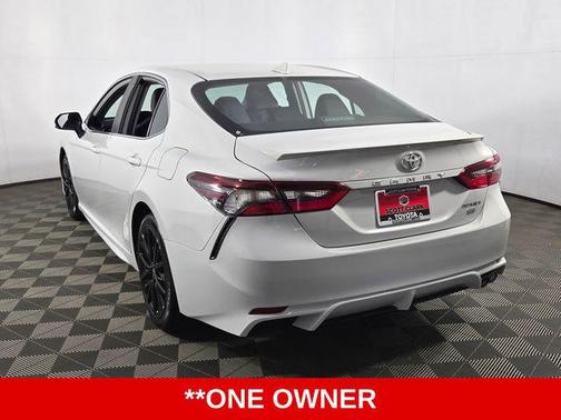 Ice Edge 2024 Toyota Camry SE
